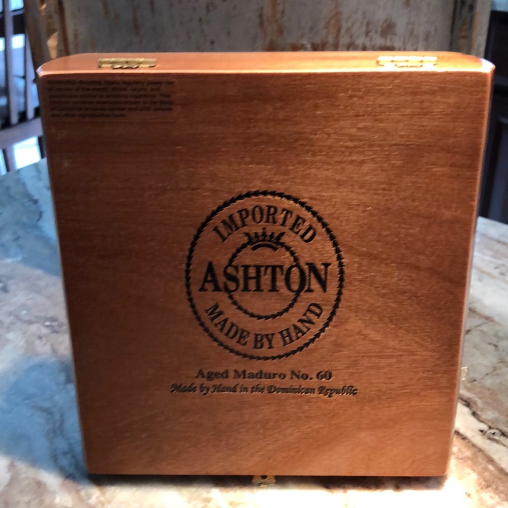 Ashton cigar box🚬🚬